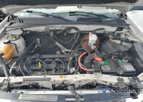 2009 Ford Escape Xlt z USA, uszkodzony, nr VIN 1FMCU93769KB21353